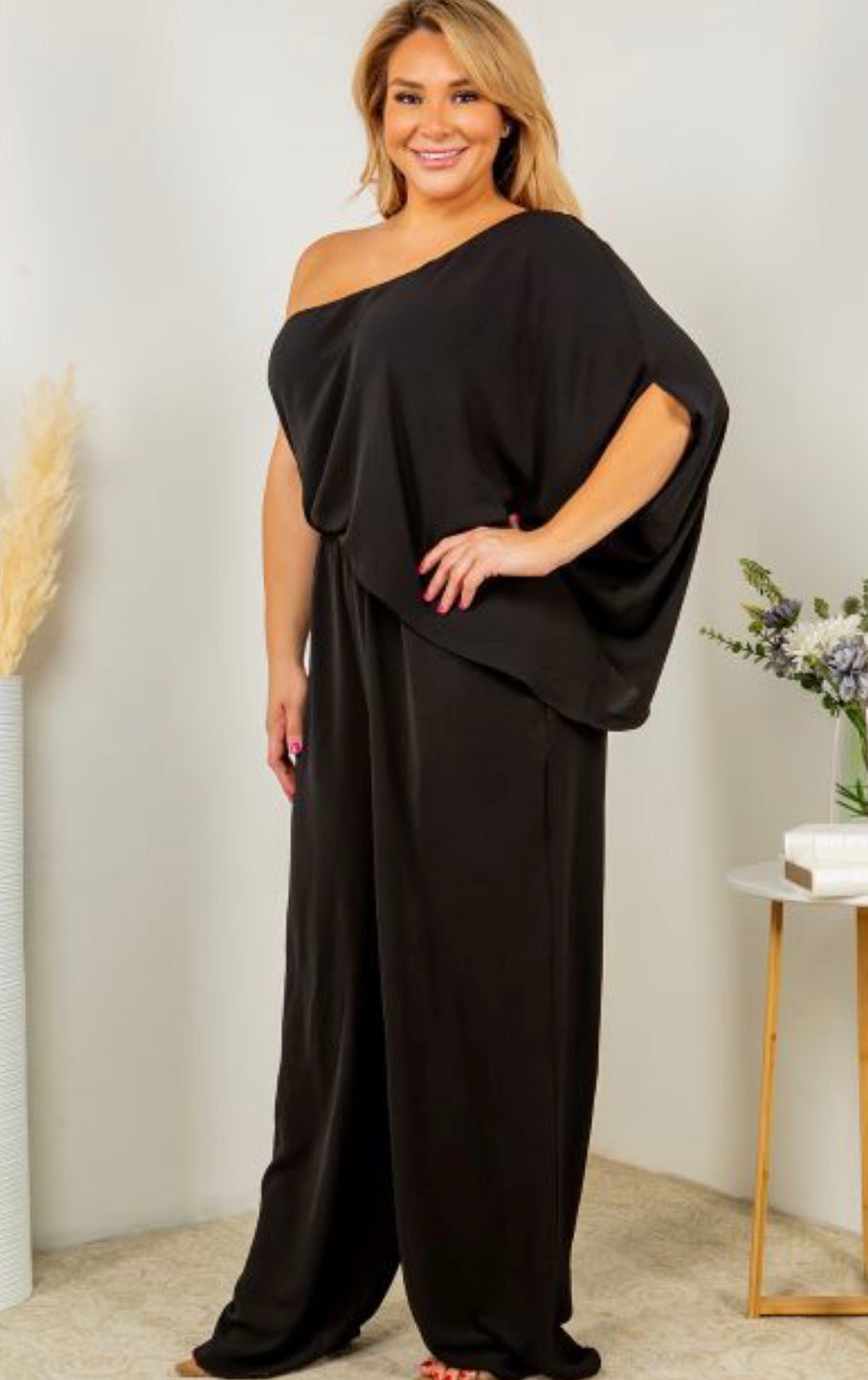 One sleeve plus-size romper